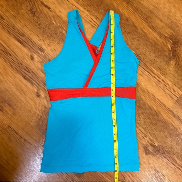 🍋LULULEMON Double Deep V Tank in Blue and Red Size 6 - Picture 4 of 7